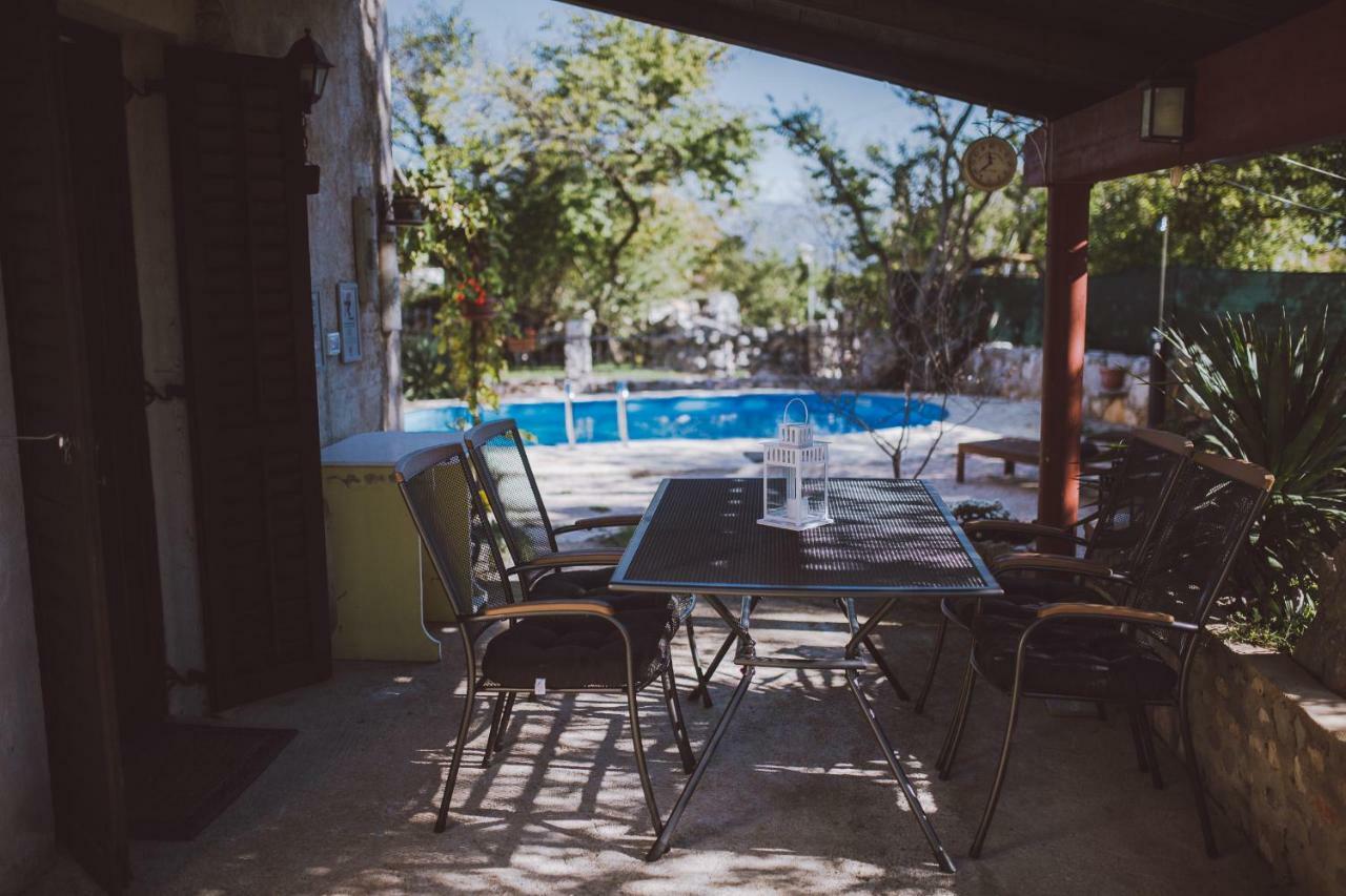 הוילה Gostinjac Cosy Getaway מראה חיצוני תמונה